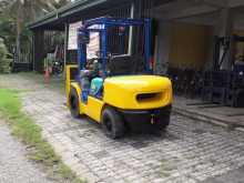 https://riyasewana.com/uploads/komatsu-3t-forklift-1501333332.jpg