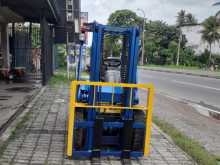 https://riyasewana.com/uploads/komatsu-forklift-19132324482.jpg
