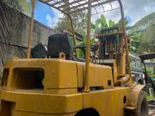 Komatsu Forklift 1990 Heavy-Duty