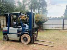 Komatsu Forklift 2002 Heavy-Duty