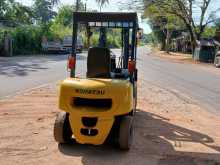 https://riyasewana.com/uploads/komatsu-forklift-fd20-2005-621030012583.jpg