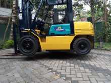 Komatsu Forklift FD25 2005 Heavy-Duty