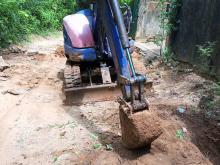 Komatsu 28 2016 Heavy-Duty