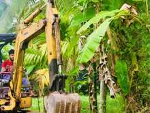 https://riyasewana.com/uploads/komatsu-pc30-2721122722733.jpg