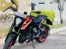 KTM Duke 125 2019 Motorbike