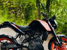https://riyasewana.com/uploads/ktm-duke-125-19045213972.jpg