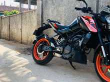https://riyasewana.com/uploads/ktm-duke-125-242139004251.jpg