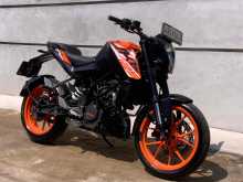 https://riyasewana.com/uploads/ktm-duke125-1815270922152.jpg