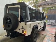 https://riyasewana.com/uploads/land-rover-2-4defender-2810024717145.jpg