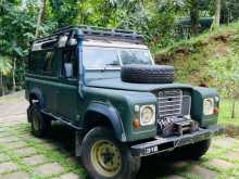 https://riyasewana.com/uploads/land-rover-defendant-251410544793.jpg