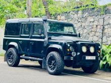 Land-Rover Defender 1980 SUV