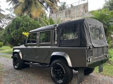 https://riyasewana.com/uploads/land-rover-defender-110-1011300017055.jpg