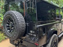 https://riyasewana.com/uploads/land-rover-defender-110-1219431617216.jpg