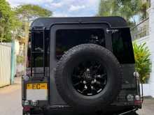 https://riyasewana.com/uploads/land-rover-defender-110-15100120682.jpg