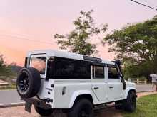 https://riyasewana.com/uploads/land-rover-defender-110-1960-2910413512504.jpg