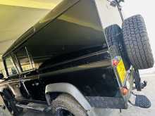 https://riyasewana.com/uploads/land-rover-defender-110-1978-2716350212082.jpg