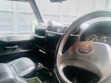 https://riyasewana.com/uploads/land-rover-defender-110-1978-2716350212603.jpg