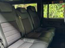 https://riyasewana.com/uploads/land-rover-defender-110-2007-811291712612.jpg