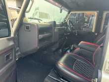 https://riyasewana.com/uploads/land-rover-defender-110-2010-2318091112242.jpg