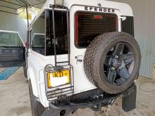 https://riyasewana.com/uploads/land-rover-defender-110-2111091117554.jpg