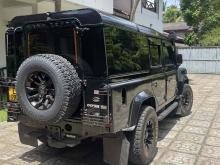 https://riyasewana.com/uploads/land-rover-defender-110-2112474524632.jpg