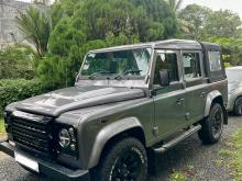 https://riyasewana.com/uploads/land-rover-defender-110-2514174717841.jpg