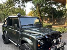 https://riyasewana.com/uploads/land-rover-defender-110-414552017252.jpg