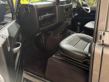 https://riyasewana.com/uploads/land-rover-defender-110-616315317035.jpg