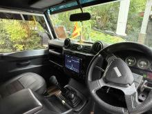 https://riyasewana.com/uploads/land-rover-defender-110-820495124411.jpg