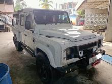 Land-Rover Defender 2006 SUV