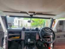 https://riyasewana.com/uploads/land-rover-defender-12161936164.jpg