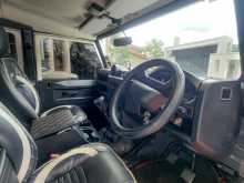 https://riyasewana.com/uploads/land-rover-defender-12161936953.jpg