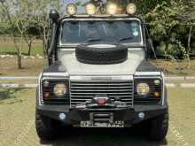 Land-Rover Defender 130 300 TDI 2005 SUV