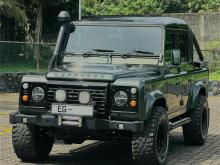 https://riyasewana.com/uploads/land-rover-defender-1317324817421.jpg