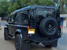 https://riyasewana.com/uploads/land-rover-defender-1912372622932.jpg