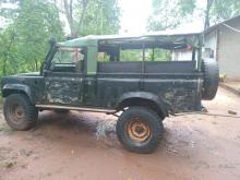 https://riyasewana.com/uploads/land-rover-defender-1916003117153.jpg