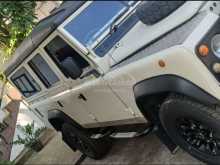 Land-Rover Defender 1978 Car