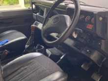 https://riyasewana.com/uploads/land-rover-defender-1982-919021812523.jpg