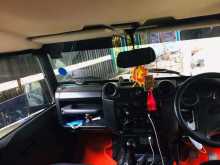 https://riyasewana.com/uploads/land-rover-defender-1984-1523104612622.jpg