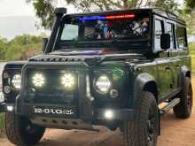 Land-Rover Defender 1984 SUV