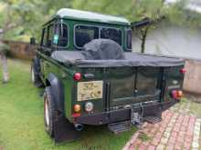 Land-Rover Defender 1984 SUV
