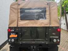 https://riyasewana.com/uploads/land-rover-defender-1988-228073713003.jpg