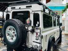https://riyasewana.com/uploads/land-rover-defender-1990-2310374412522.jpg