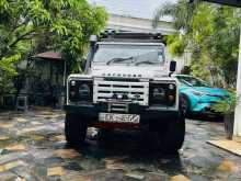 https://riyasewana.com/uploads/land-rover-defender-1990-2310374412663.jpg