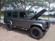 Land-Rover Defender 1980 SUV