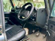 https://riyasewana.com/uploads/land-rover-defender-1995-3119474512683.jpg