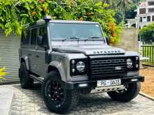 Land-Rover Defender 2.2 Puma 2012 SUV