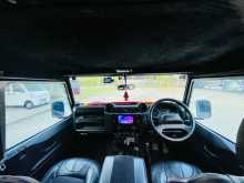 https://riyasewana.com/uploads/land-rover-defender-2-2-2015-517302012932.jpg