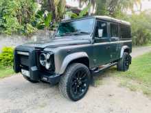 https://riyasewana.com/uploads/land-rover-defender-2-2-2015-718250712612.jpg