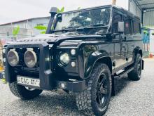 Land-Rover Defender 2.2 110 2015 SUV
